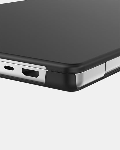 Incase 16" MacBook Pro 2021 Hardshell Dots Black
