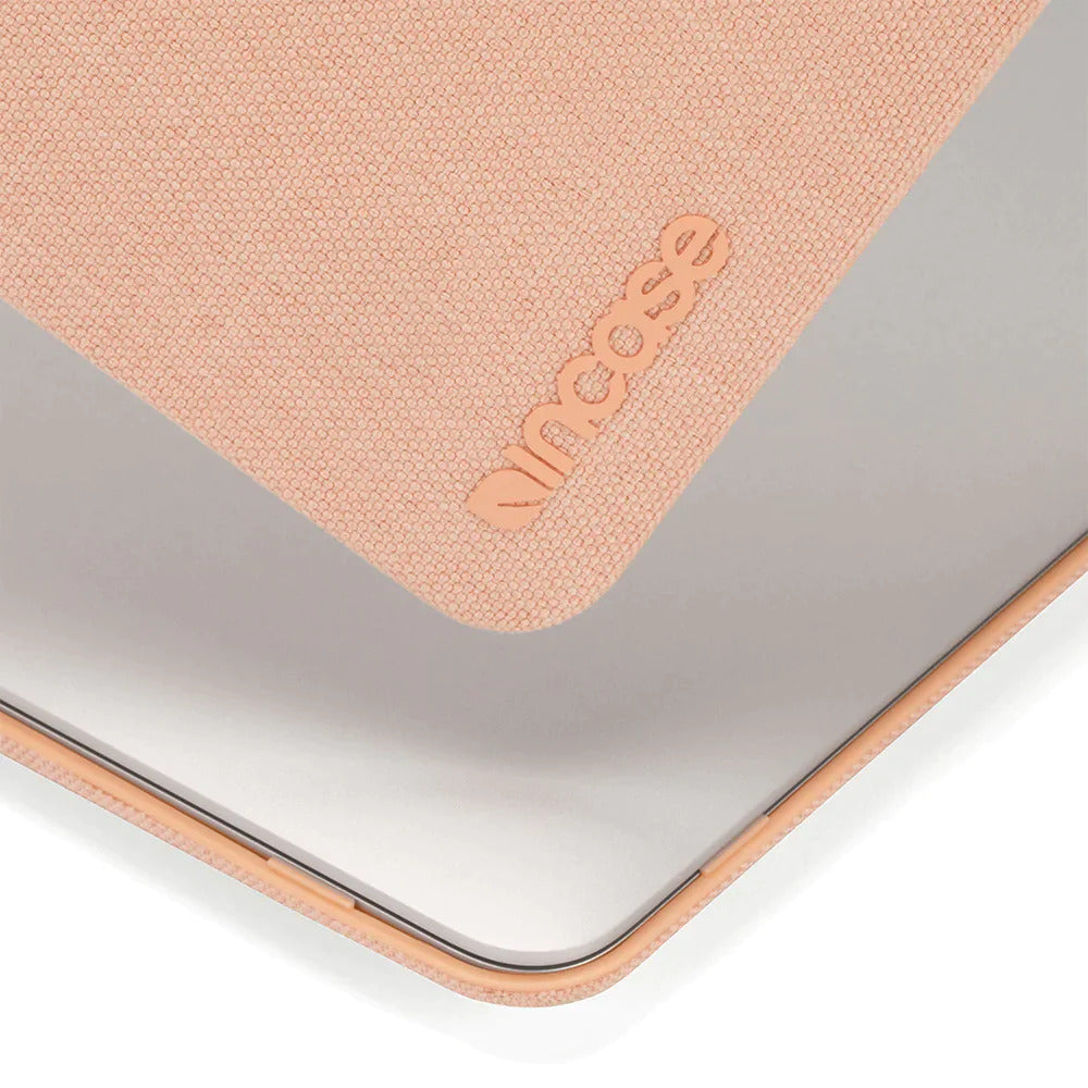 Incase 13" MacBook Pro 2020 Textured Hardshell w/ Woolenex Blush Pink