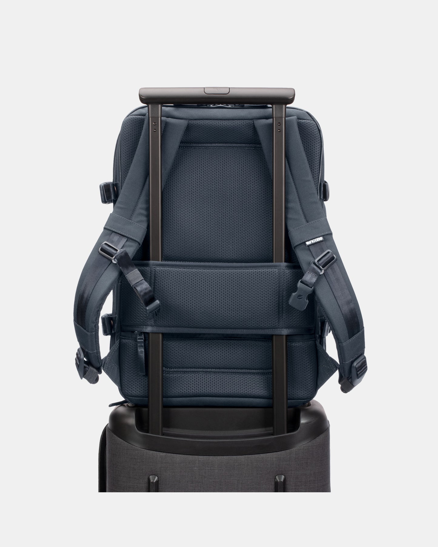 Incase A.R.C. Travel Pack Backpack Laptop Bag Navy